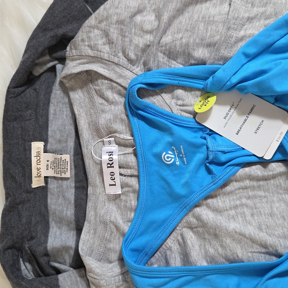 Womens 5 Piece Size Small Casual Top Bundle - Picture 13 of 13